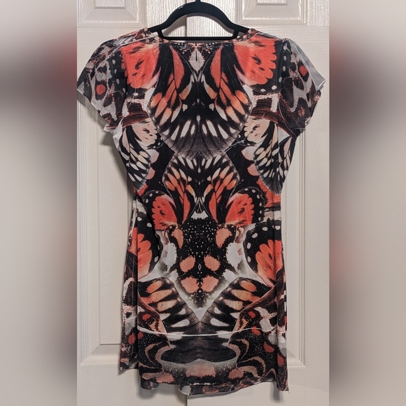 5/$25 One World Top - Picture 2 of 6